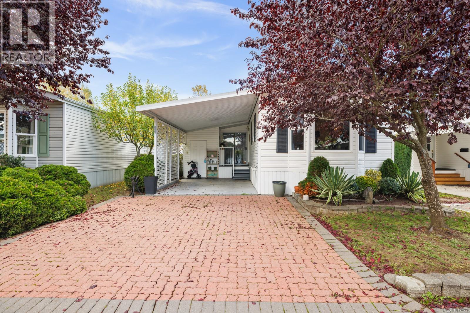 11 7401 Central Saanich Road, Central Saanich