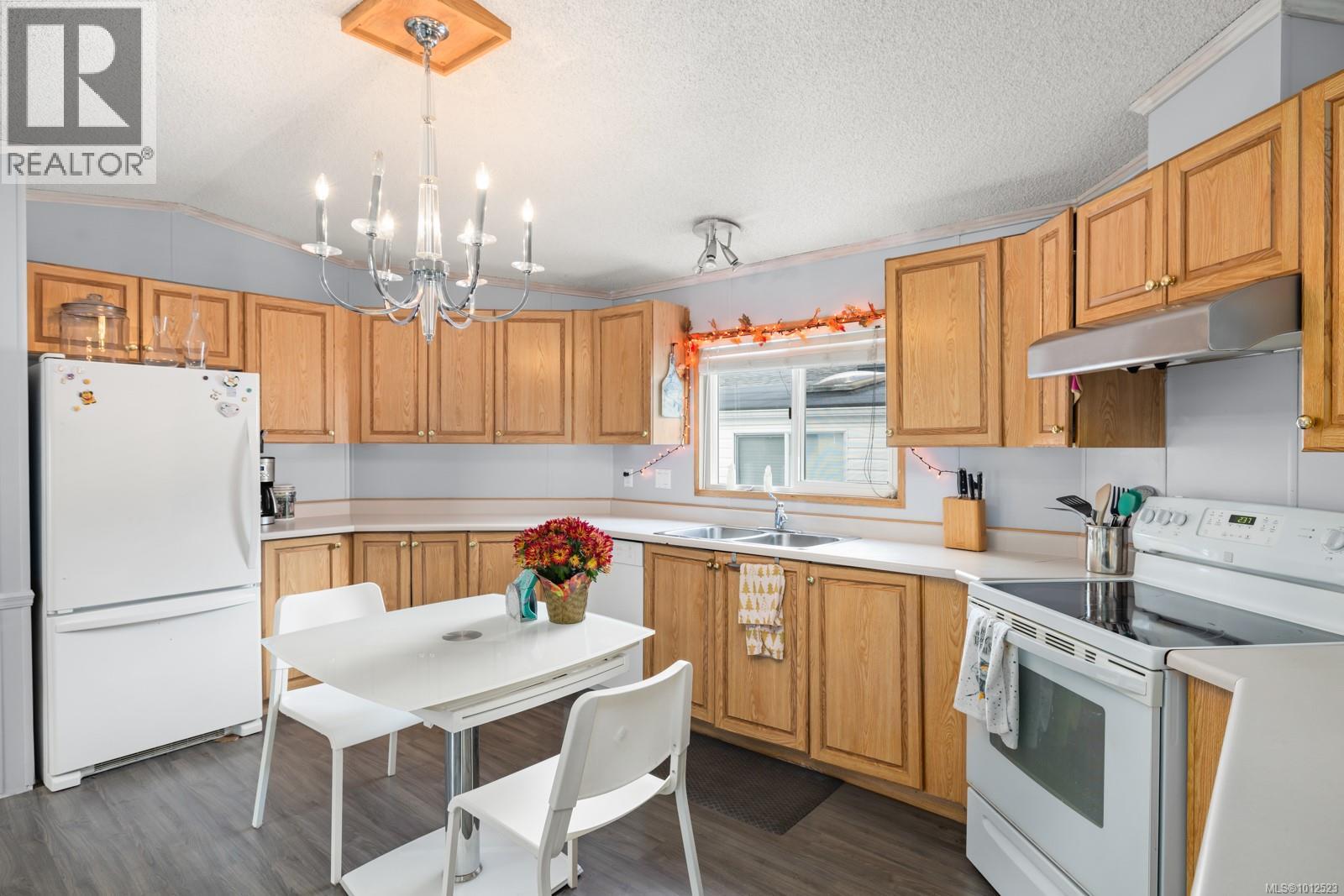 11 7401 Central Saanich Road, Central Saanich