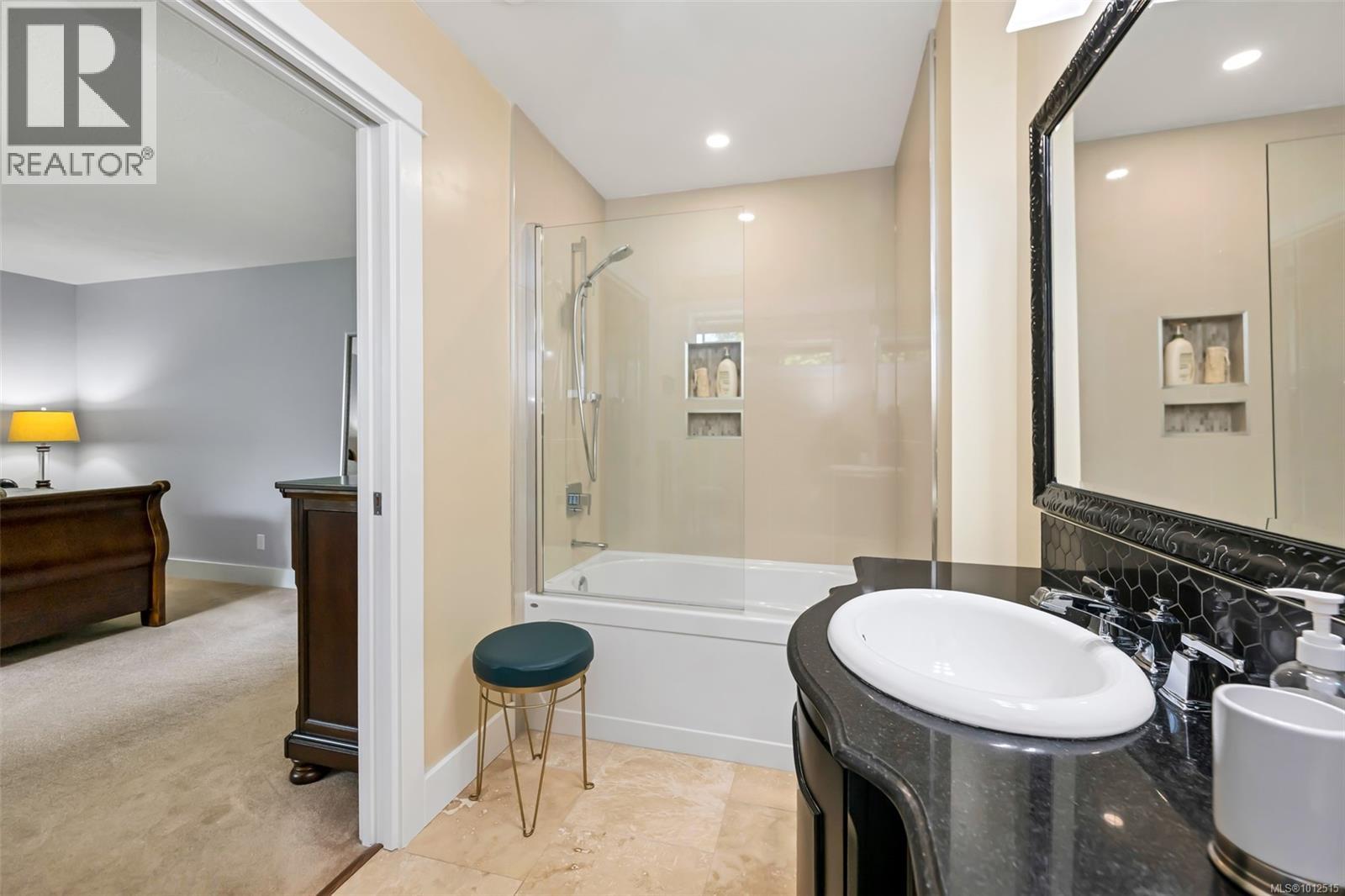  4008 Bow Road, Saanich