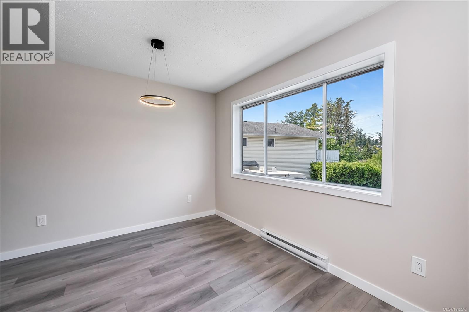 363 Kislingbury Lane, View Royal