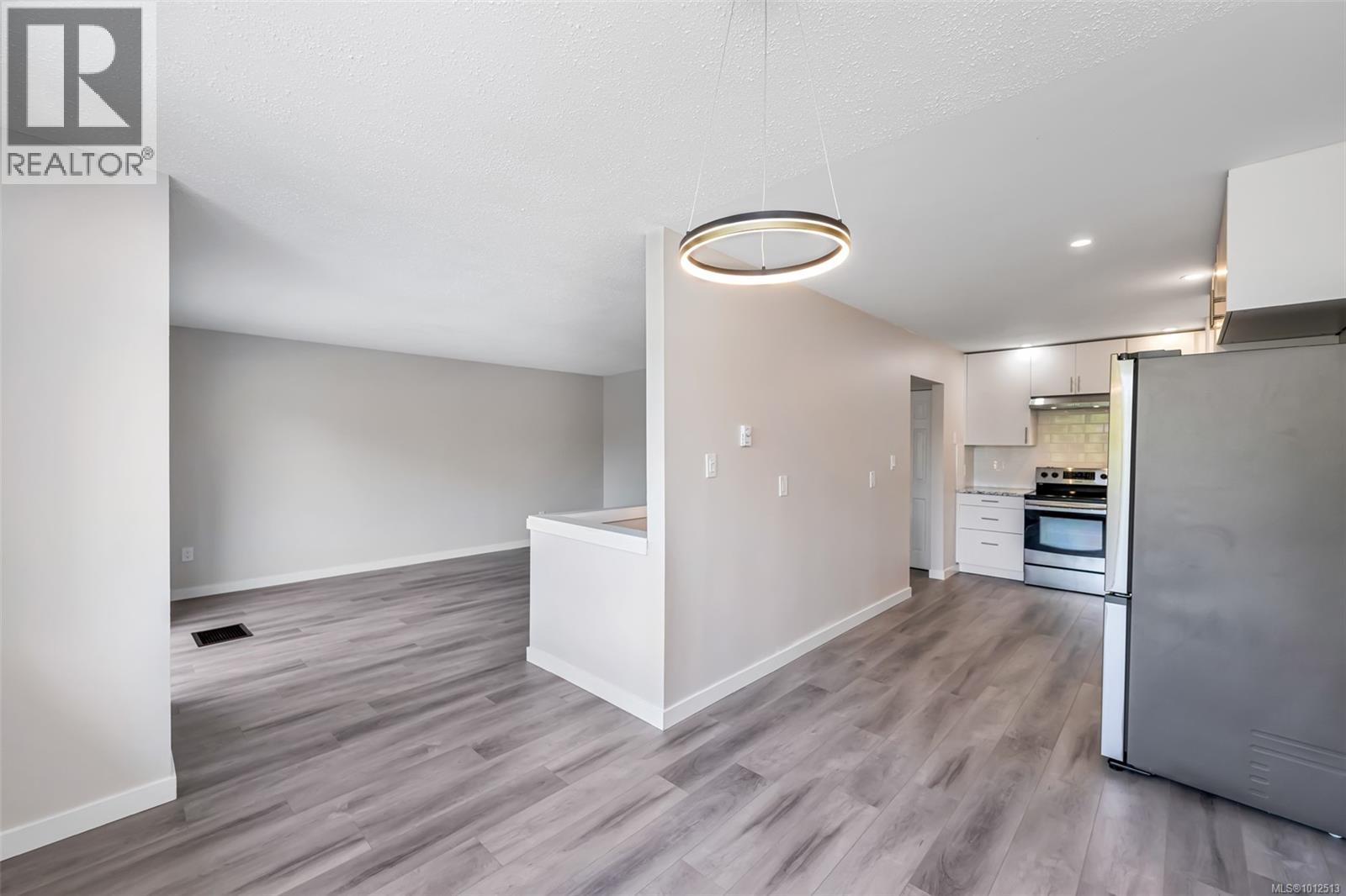 363 Kislingbury Lane, View Royal