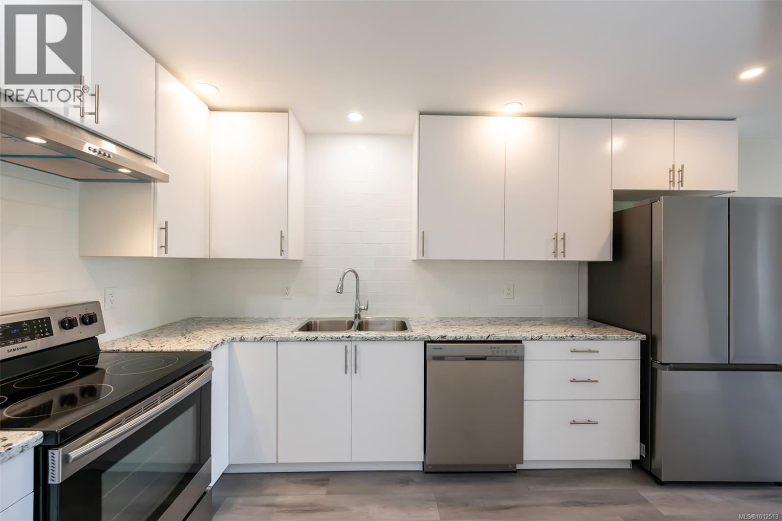 363 Kislingbury Lane, View Royal