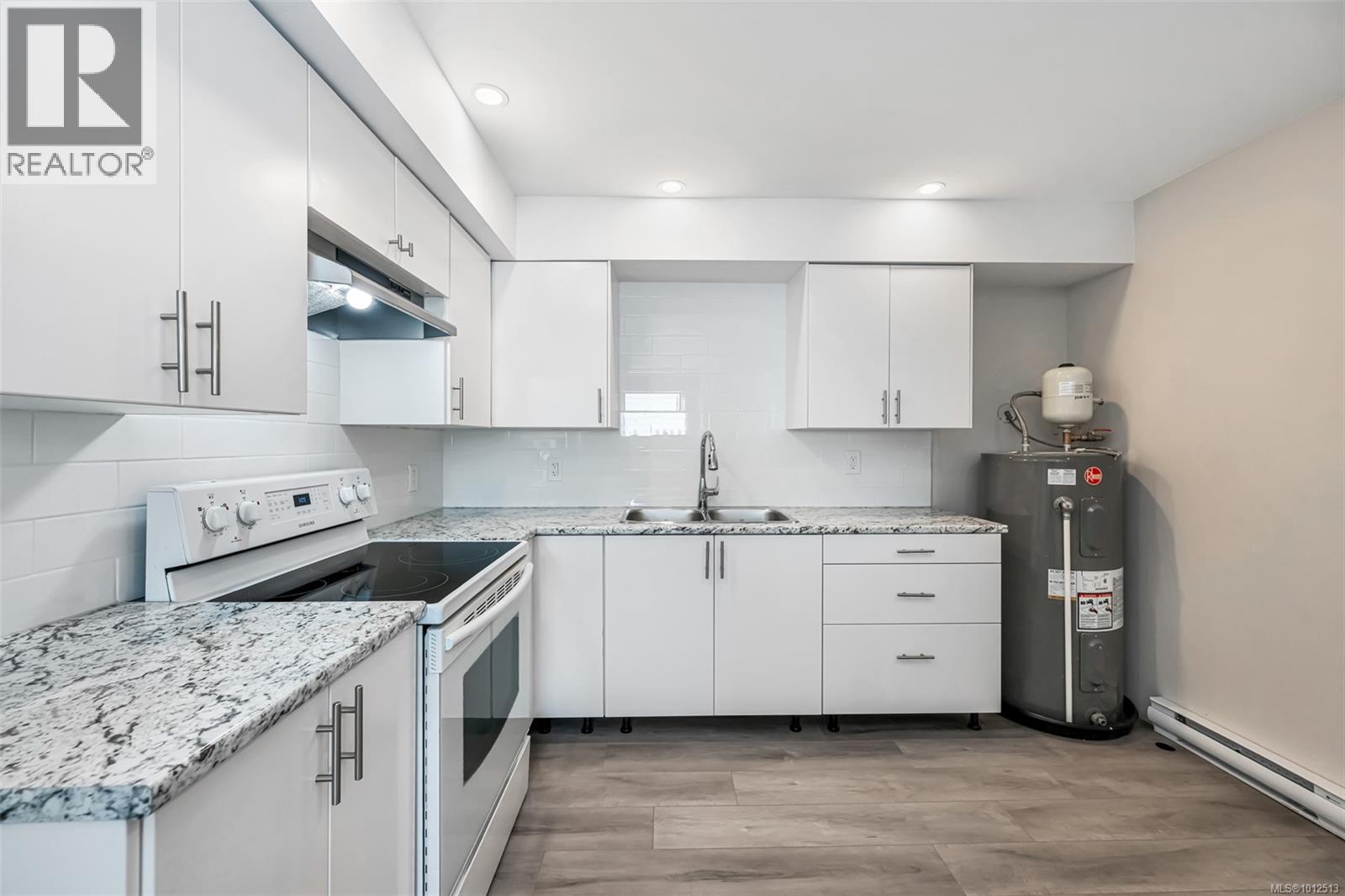 363 Kislingbury Lane, View Royal