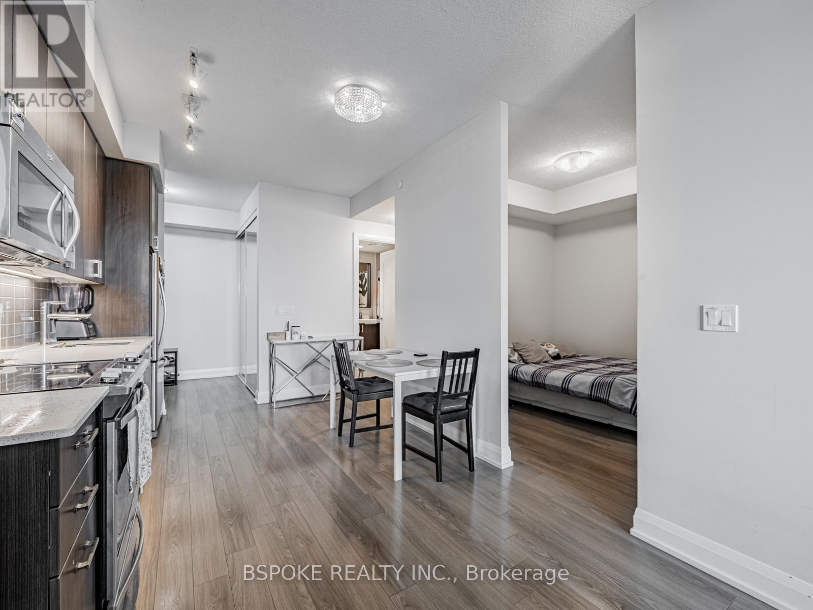 Photo 12 of 1701 18 Graydon Hall Drive, Toronto ON