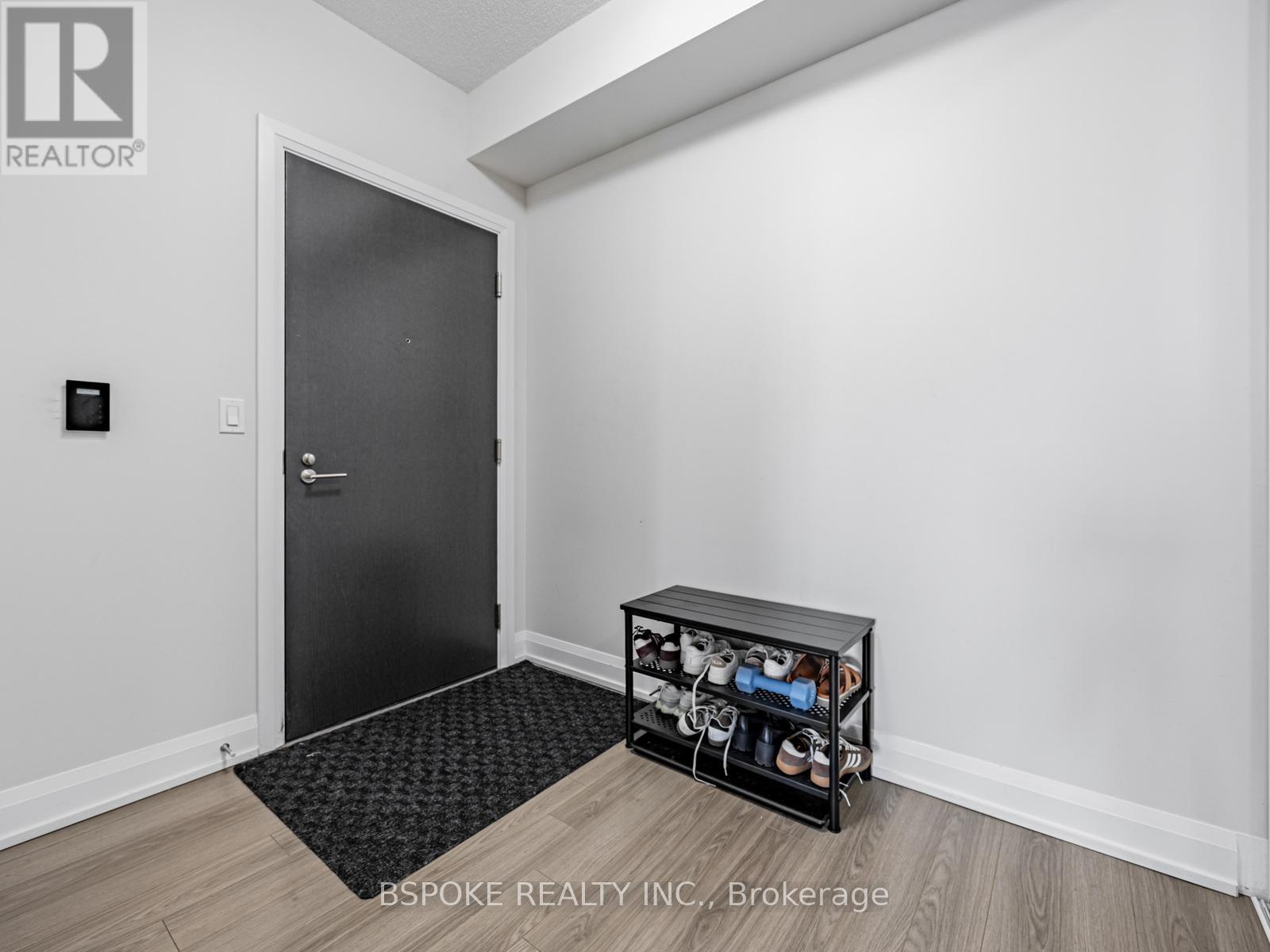 Photo 3 of 1701 18 Graydon Hall Drive, Toronto ON