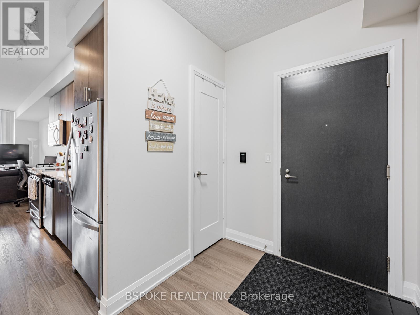Photo 5 of 1701 18 Graydon Hall Drive, Toronto ON