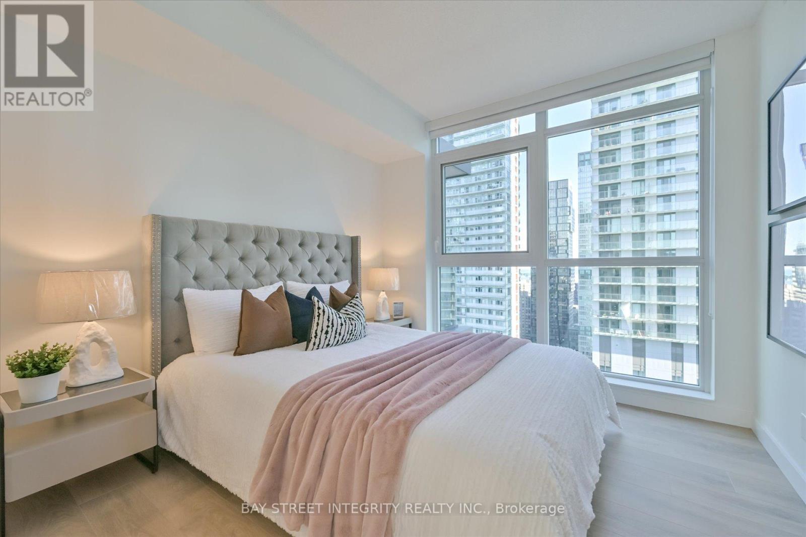 Photo 17 of 3507 38 Widmer Street, Toronto ON
