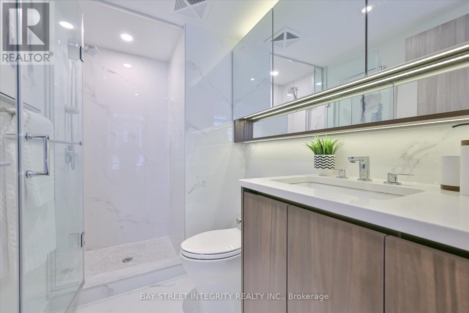 Photo 20 of 3507 38 Widmer Street, Toronto ON