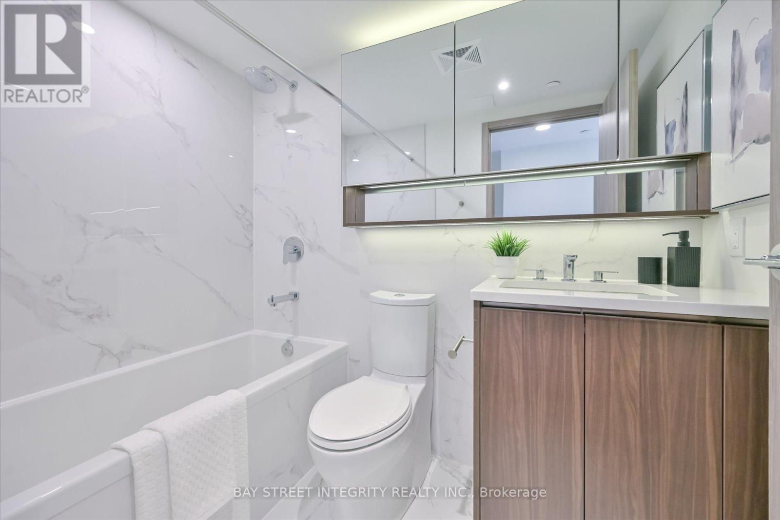 Photo 25 of 3507 38 Widmer Street, Toronto ON