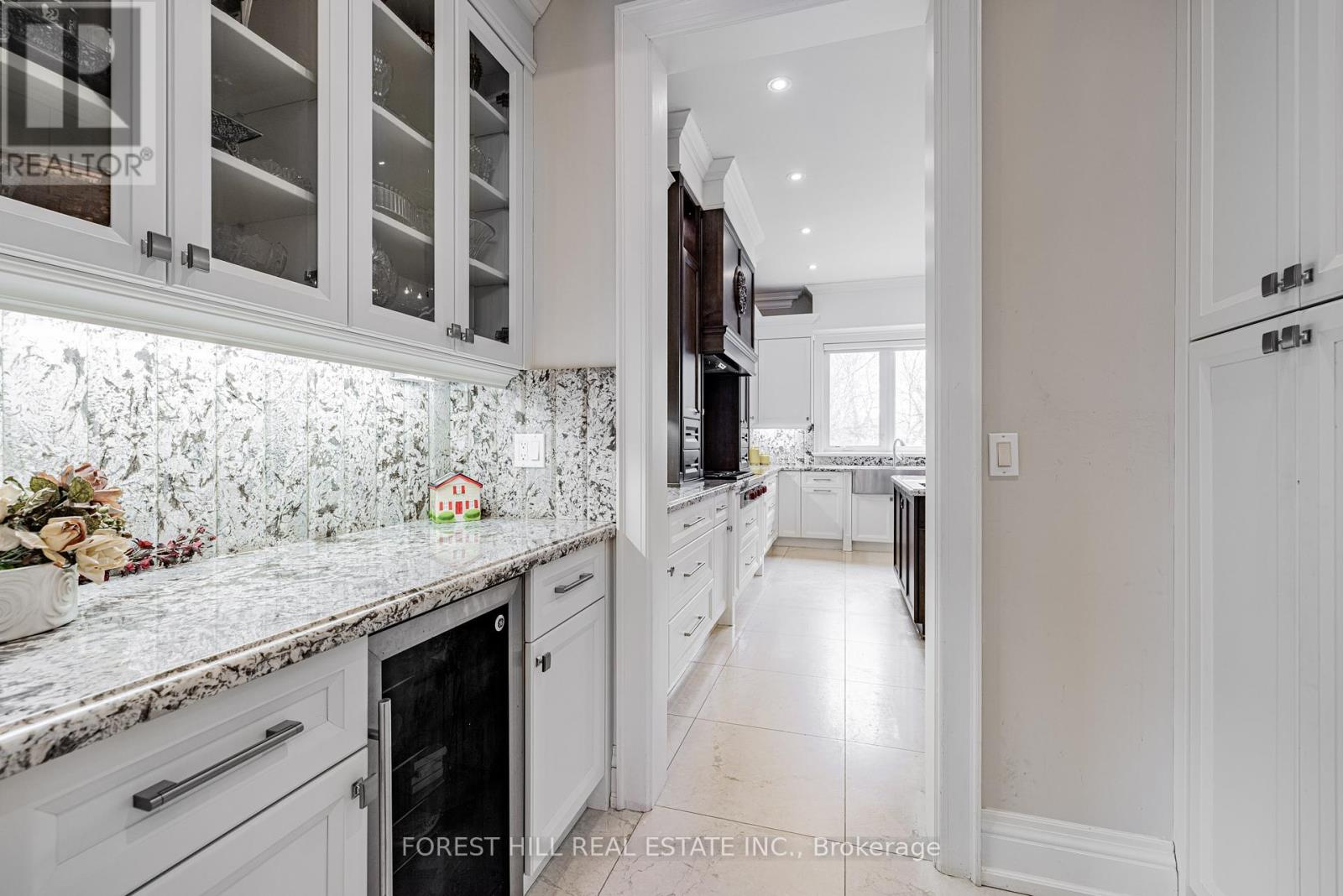 Photo 12 of 60 Hawksbury Drive, Toronto ON