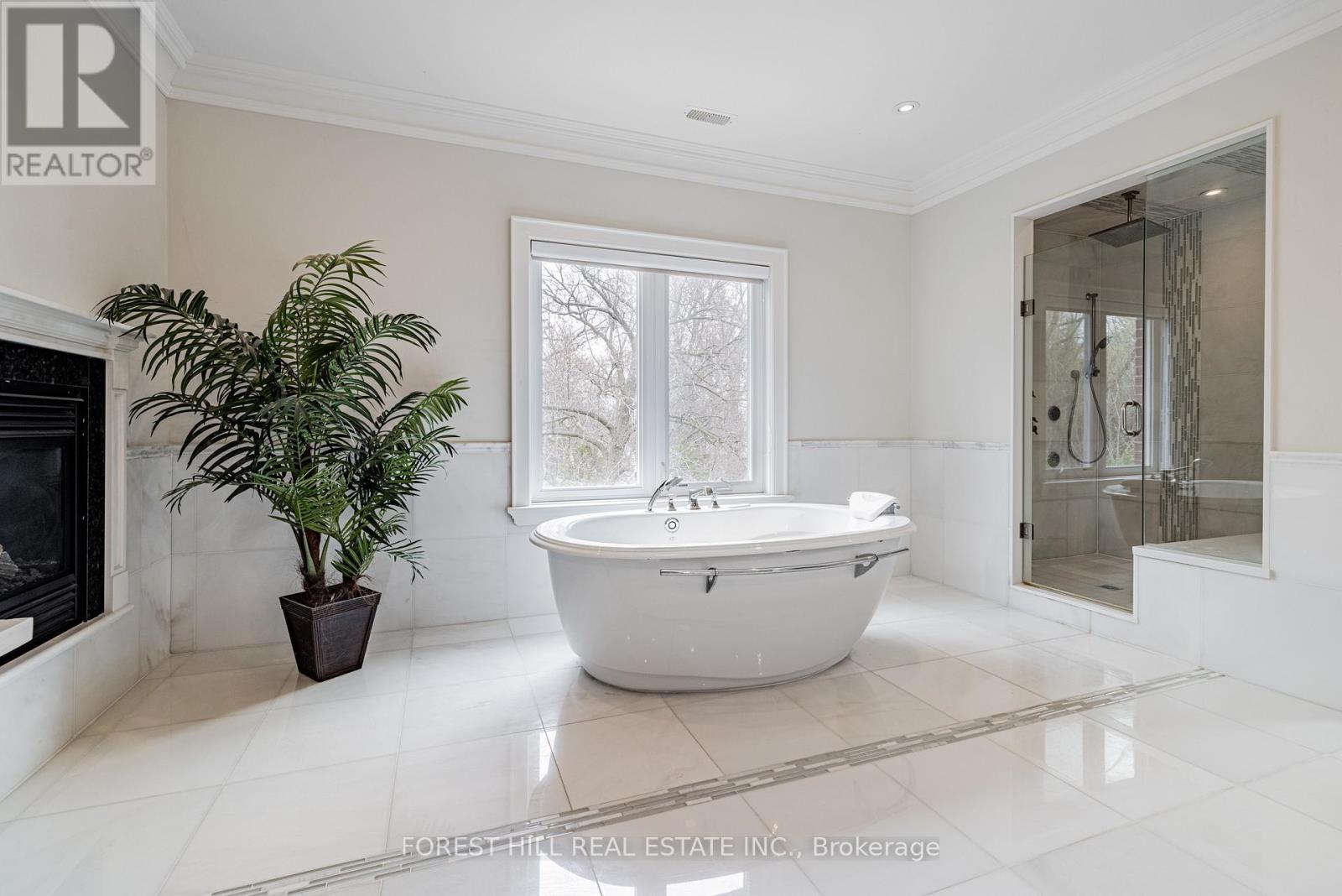 Photo 31 of 60 Hawksbury Drive, Toronto ON
