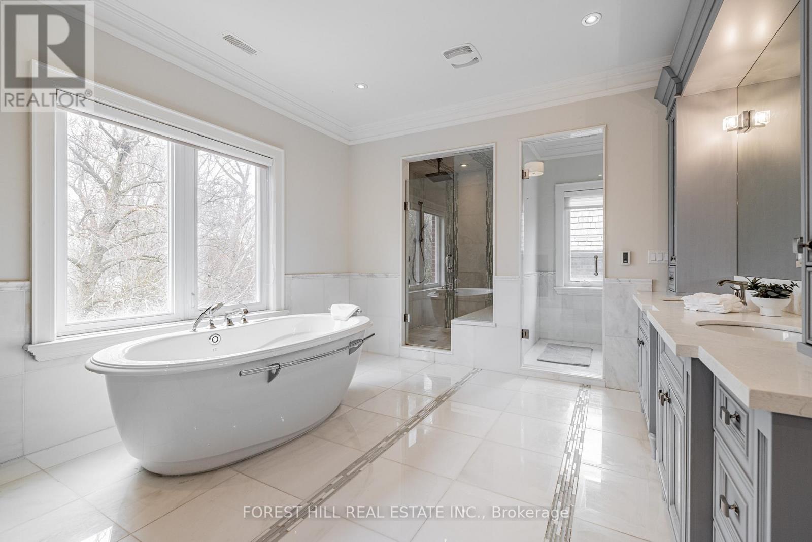Photo 32 of 60 Hawksbury Drive, Toronto ON