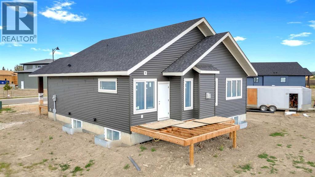 Single Family House Bungalow for Sale in  Everson Close Evergreen Red Deer 