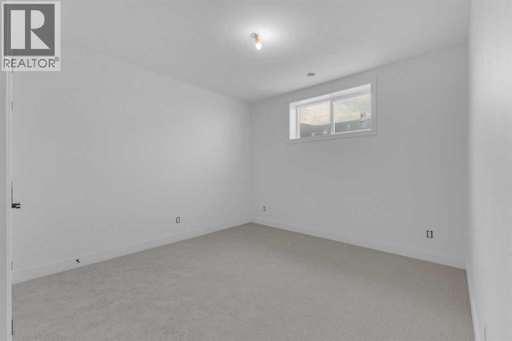 Single Family House Bungalow for Sale in  Everson Close Evergreen Red Deer 