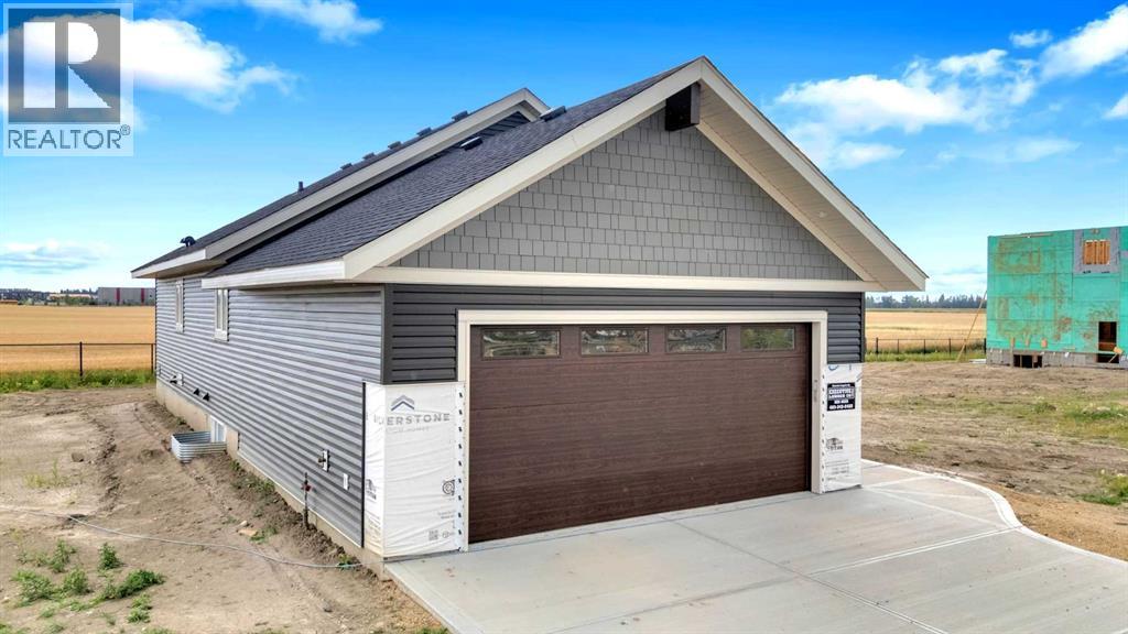 Single Family House Bungalow for Sale in  Everson Close Evergreen Red Deer 