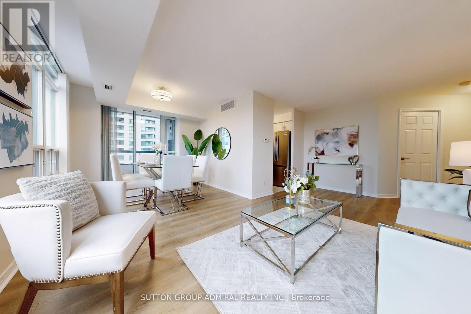 Photo 10 of 2005 8 Hillcrest Avenue, Toronto ON