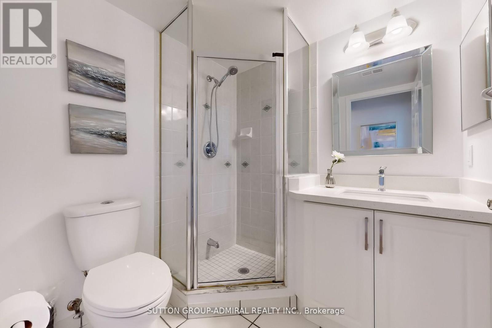 Photo 21 of 2005 8 Hillcrest Avenue, Toronto ON