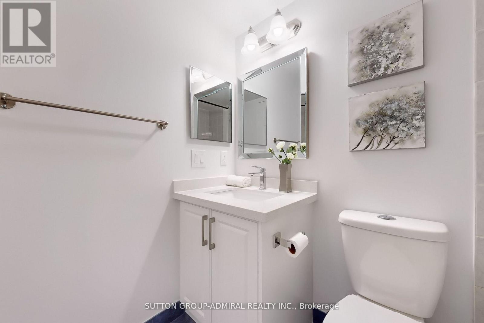 Photo 25 of 2005 8 Hillcrest Avenue, Toronto ON