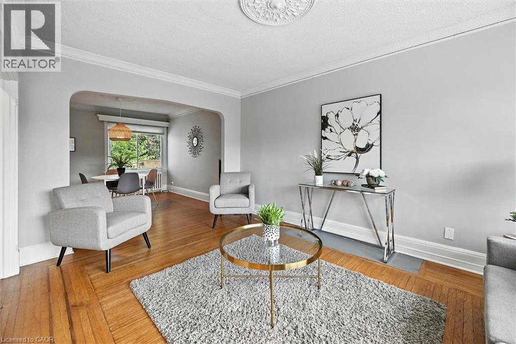 Photo 10 of 1047 Main Street E, Hamilton ON