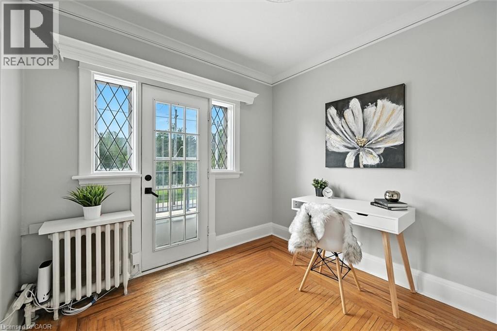 Photo 13 of 1047 Main Street E, Hamilton ON