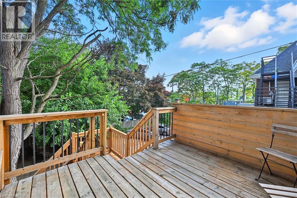Photo 23 of 1047 Main Street E, Hamilton ON