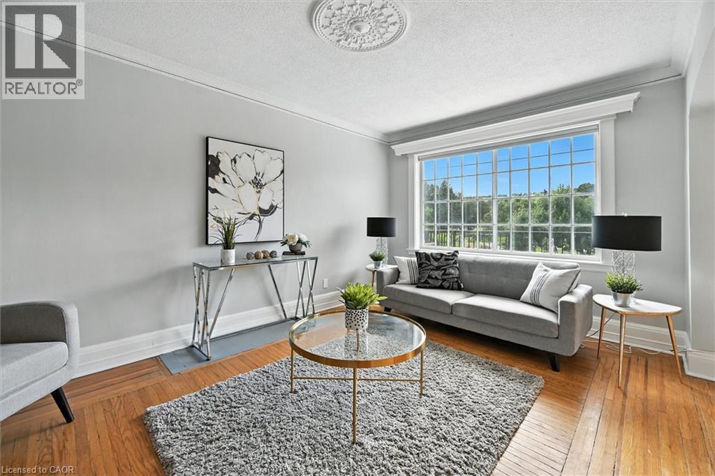 Photo 9 of 1047 Main Street E, Hamilton ON