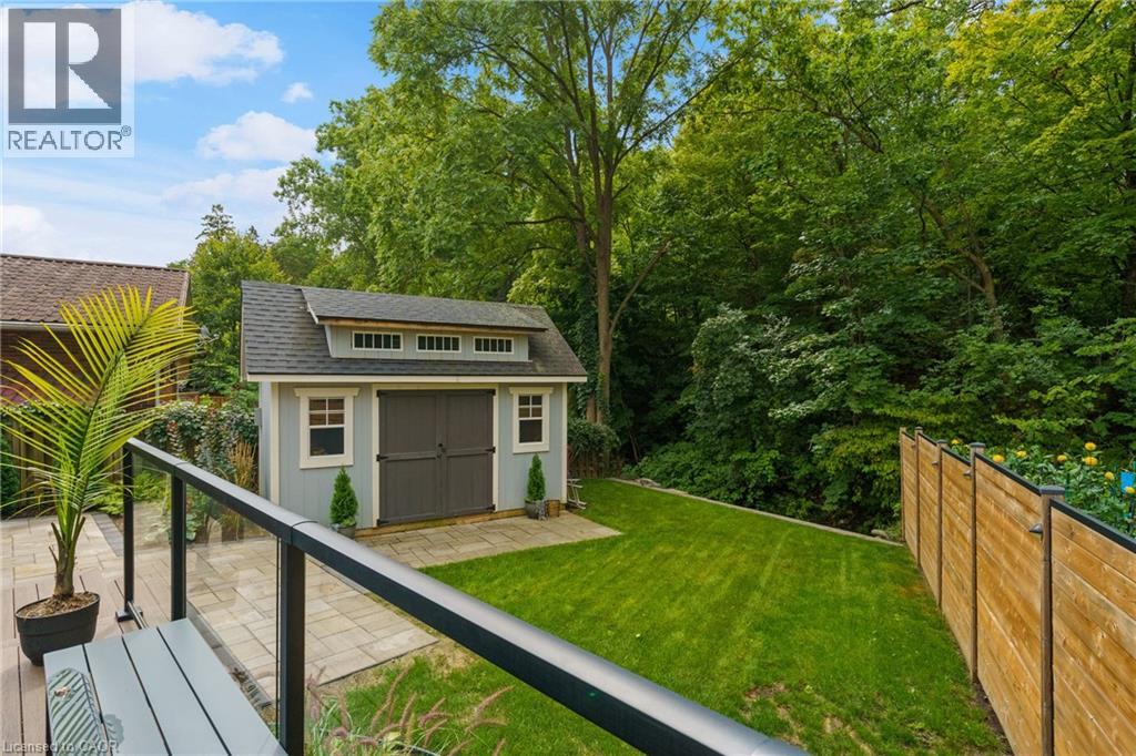Photo 2 of 49 Ann Street, Dundas ON