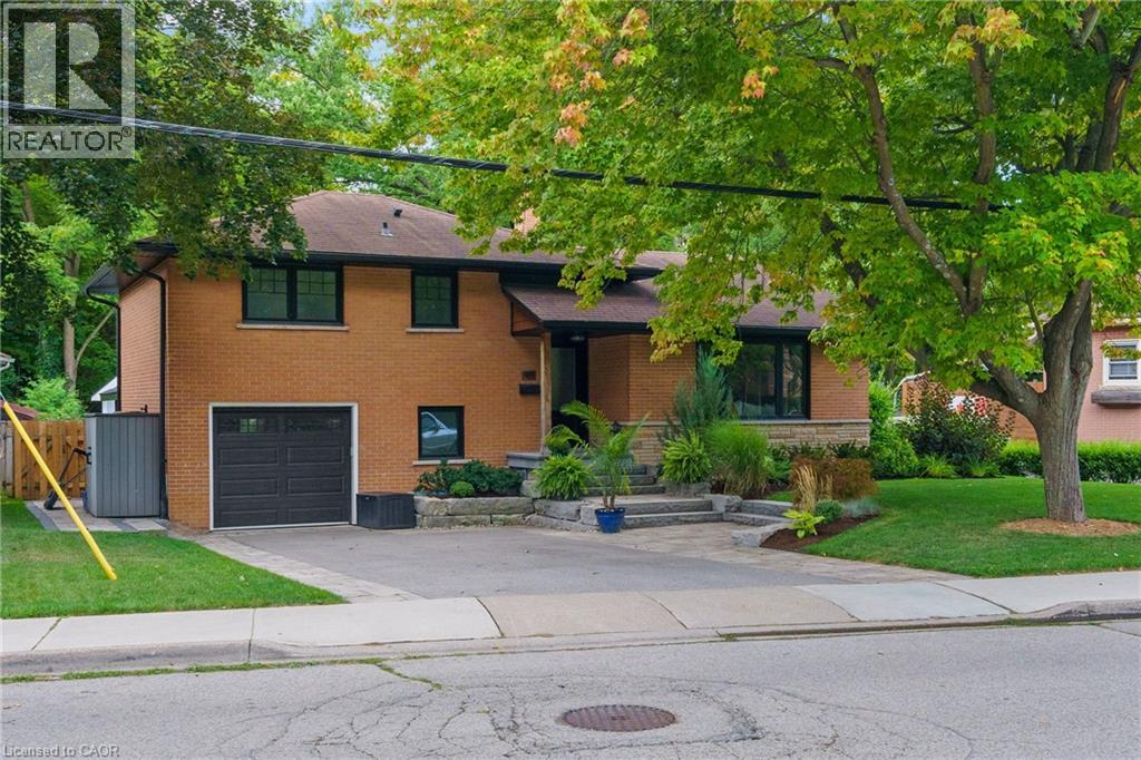Photo 45 of 49 Ann Street, Dundas ON
