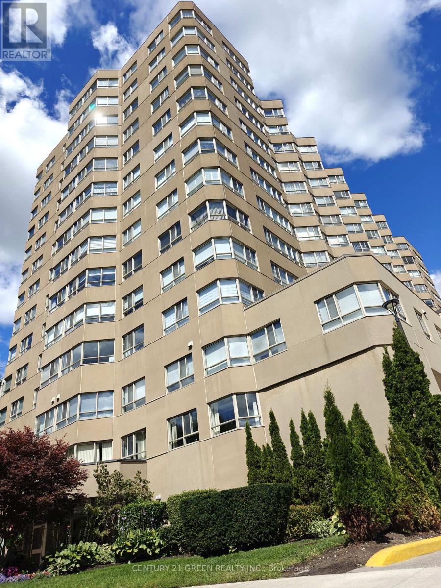 Photo 1 of 1206 4 Park Vista, Toronto ON
