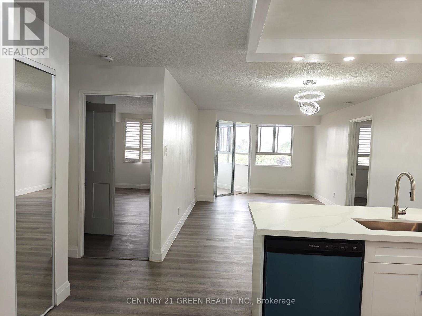 Photo 8 of 1206 4 Park Vista, Toronto ON