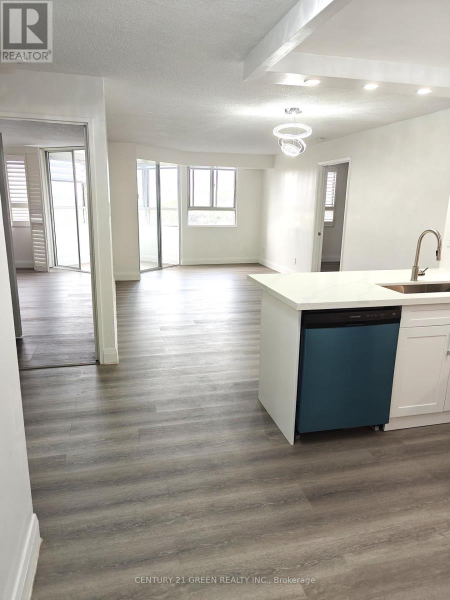 Photo 9 of 1206 4 Park Vista, Toronto ON