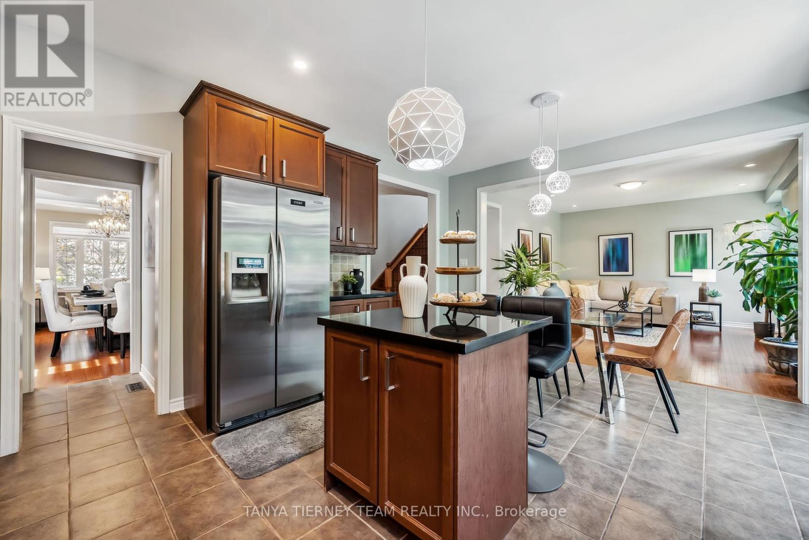 Photo 14 of 165 Rivers Edge Place, Whitby ON