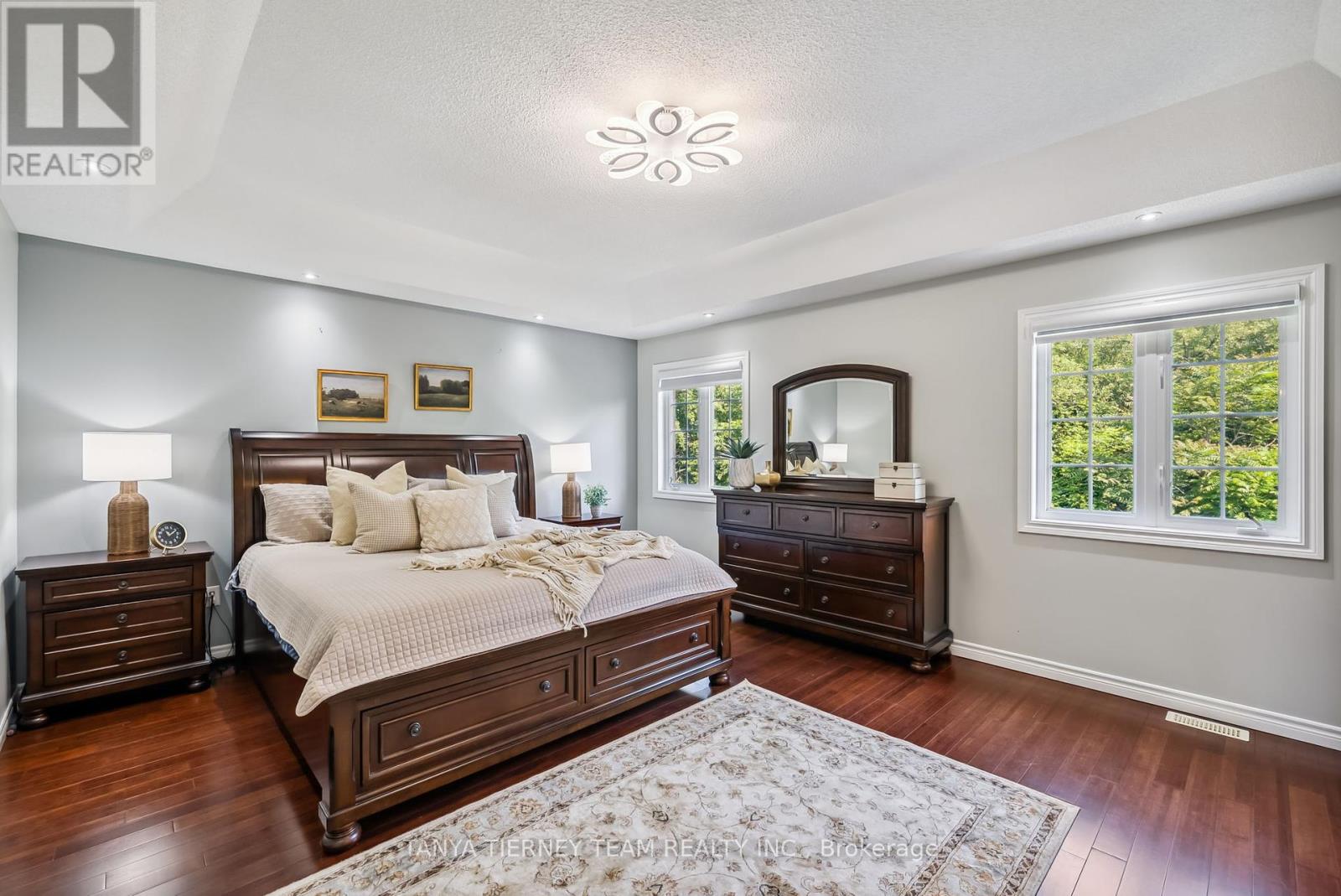 Photo 23 of 165 Rivers Edge Place, Whitby ON