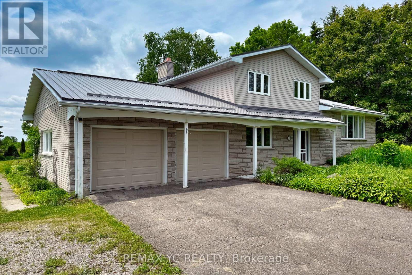 Photo 3 of 4106 Grandview Street N, Oshawa ON