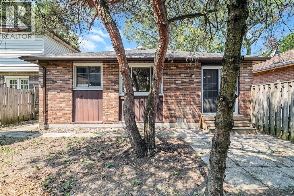 Photo 24 of 1366 Bayswater Crescent, Windsor ON