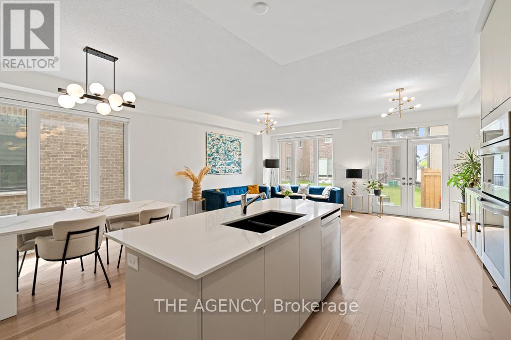 Photo 12 of 52 Velvet Drive, Whitby ON