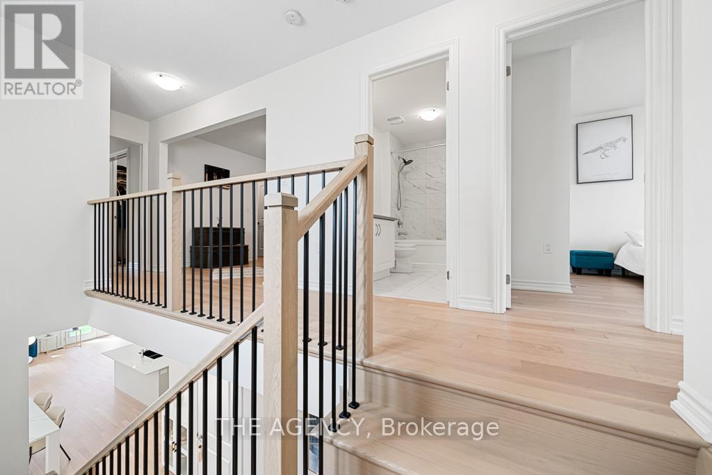 Photo 16 of 52 Velvet Drive, Whitby ON