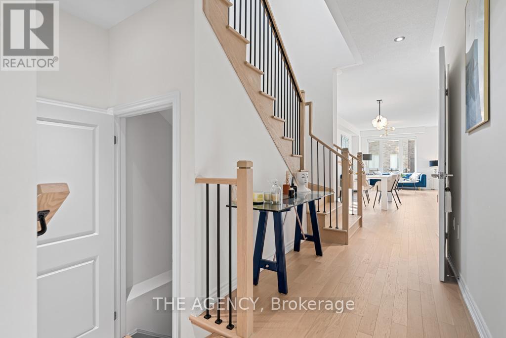 Photo 6 of 52 Velvet Drive, Whitby ON