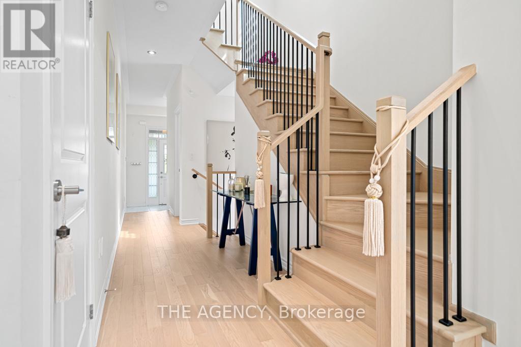Photo 8 of 52 Velvet Drive, Whitby ON