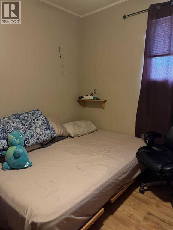 Photo 12 of 905 3rd Avenue, Beaverlodge AB