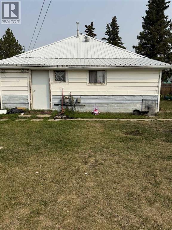 Photo 23 of 905 3rd Avenue, Beaverlodge AB