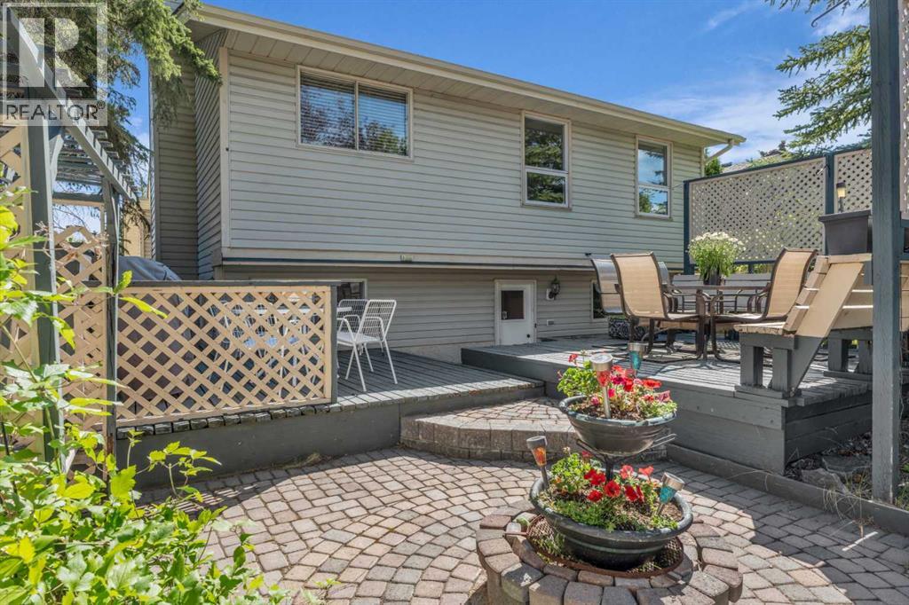 Photo 38 of 203 Edgeland Road Nw, Calgary AB