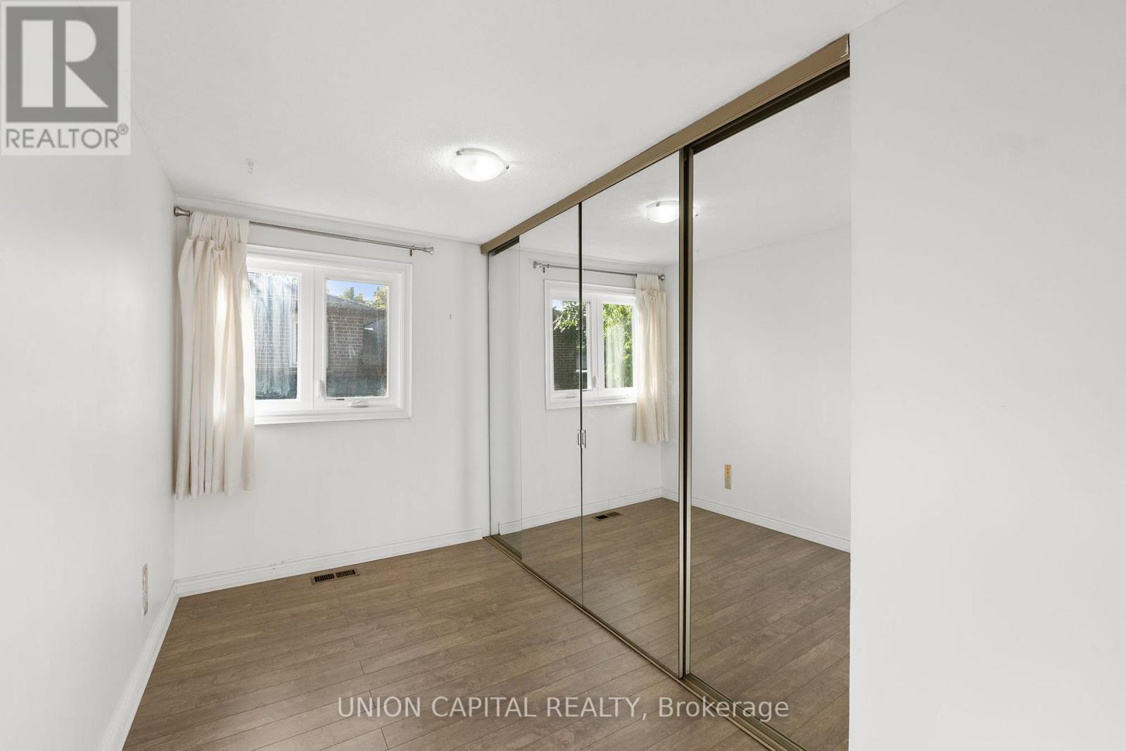 Photo 14 of Main 414 Oceanside Avenue, Richmond Hill ON