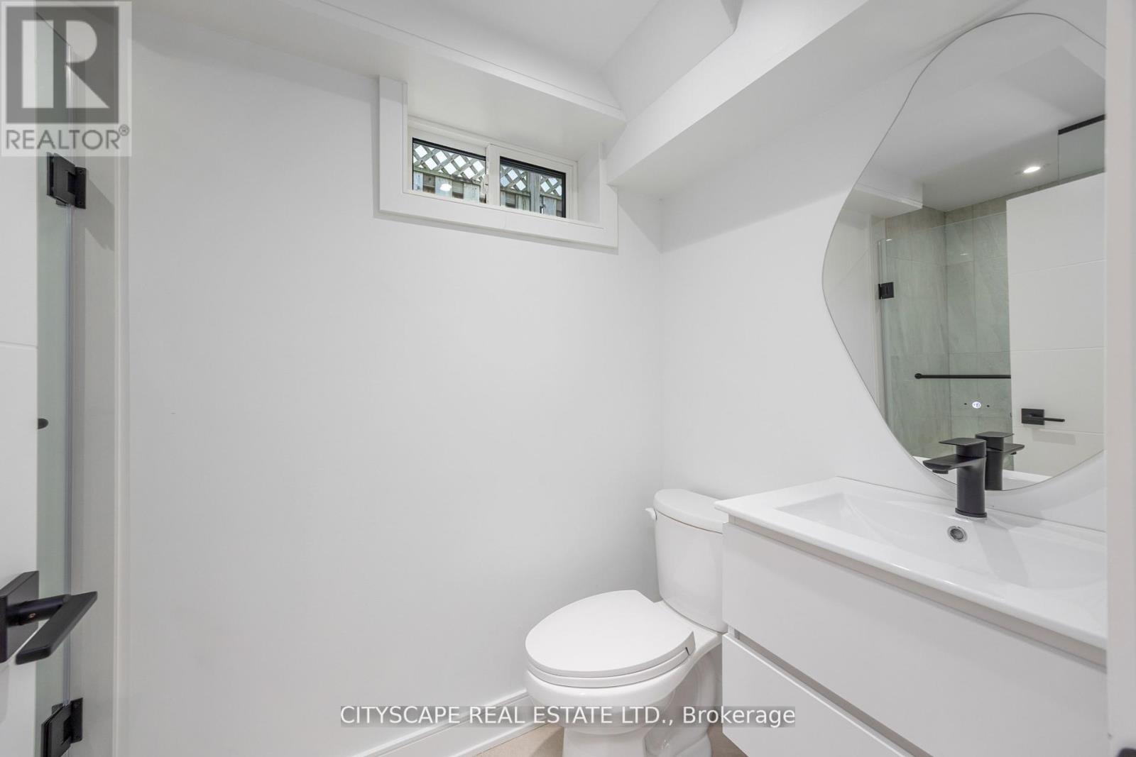 Photo 39 of 6 Portree Crescent, Markham ON