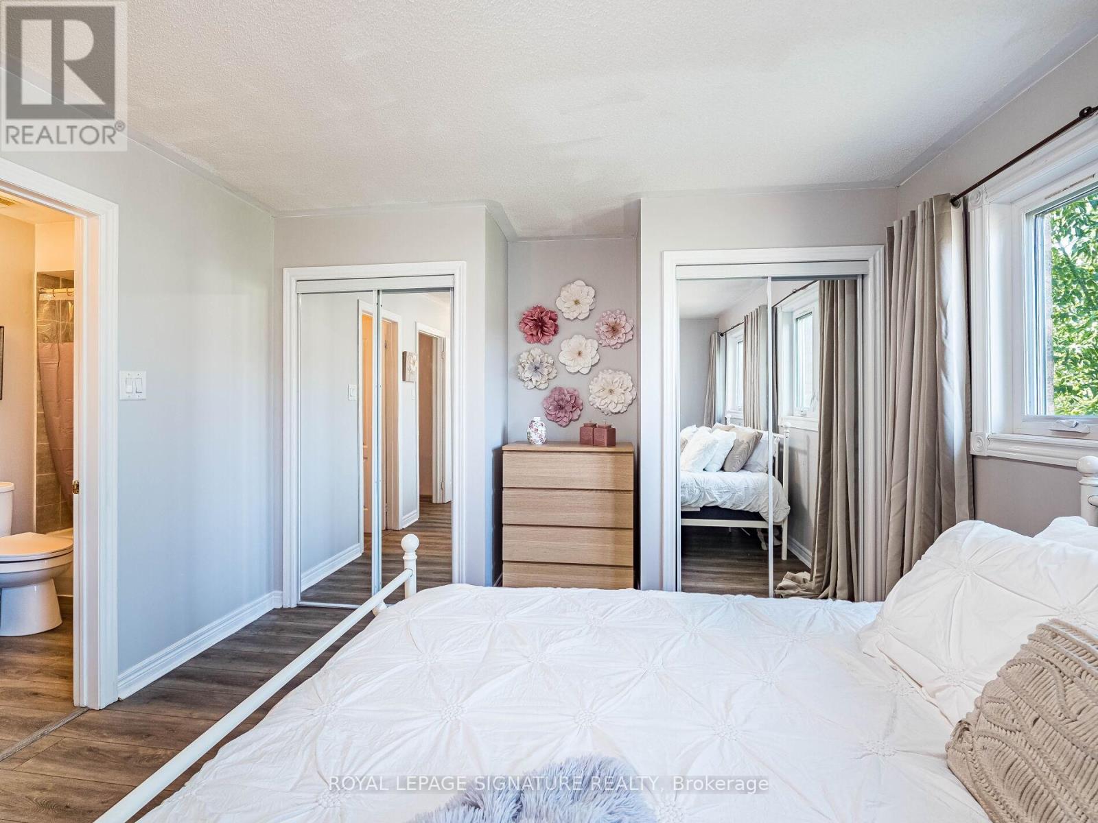Photo 22 of 152 Lindenshire Avenue, Vaughan ON