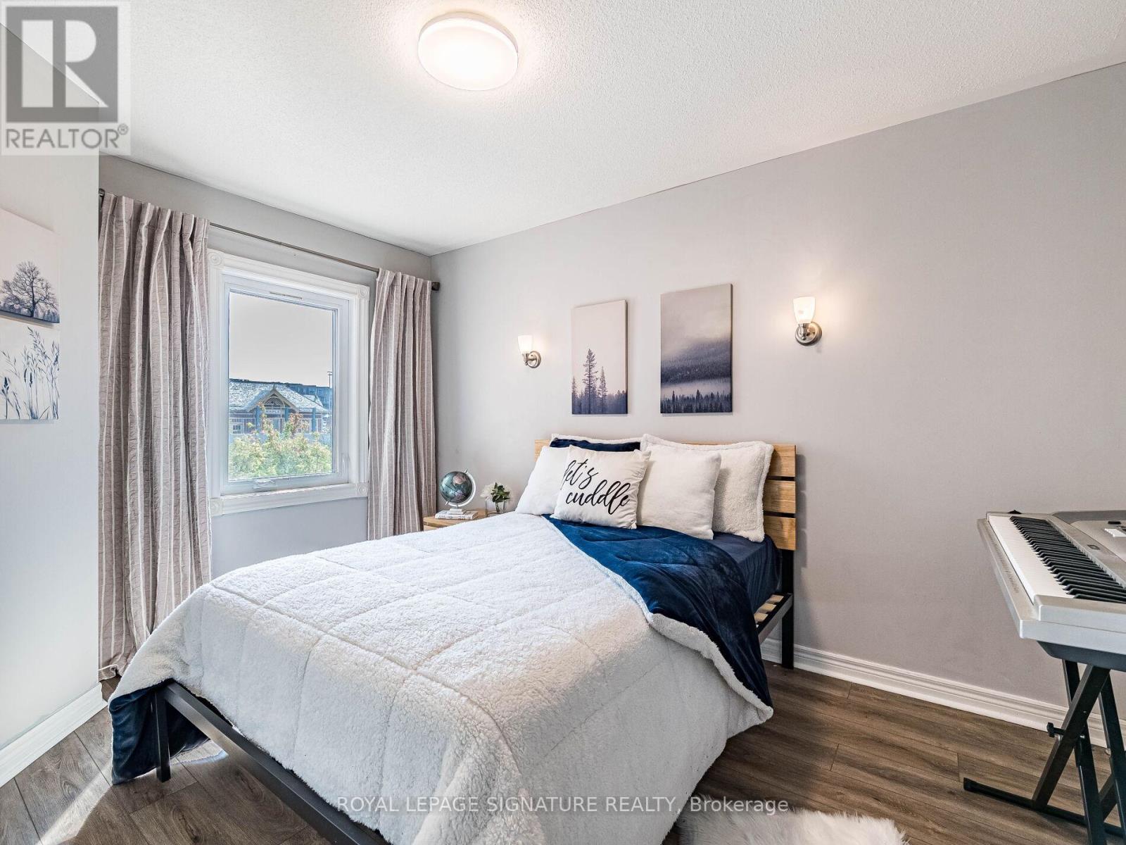 Photo 24 of 152 Lindenshire Avenue, Vaughan ON