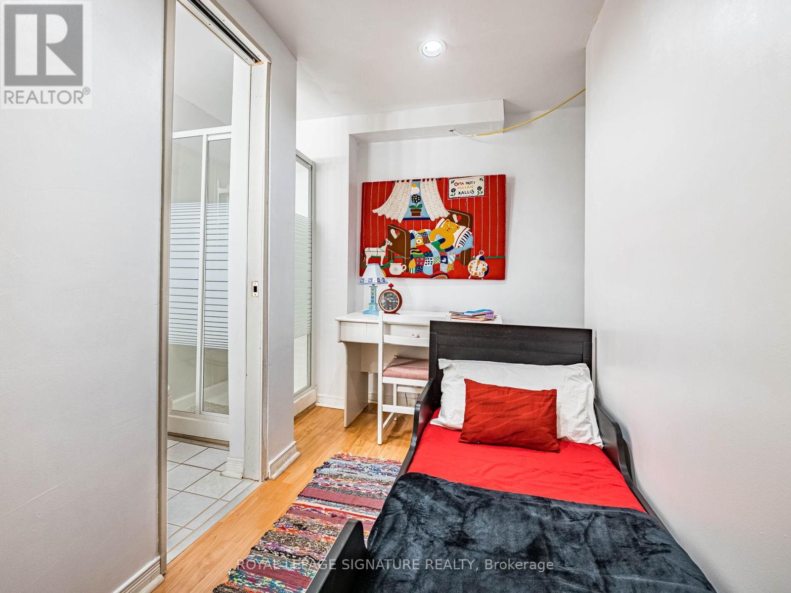 Photo 36 of 152 Lindenshire Avenue, Vaughan ON