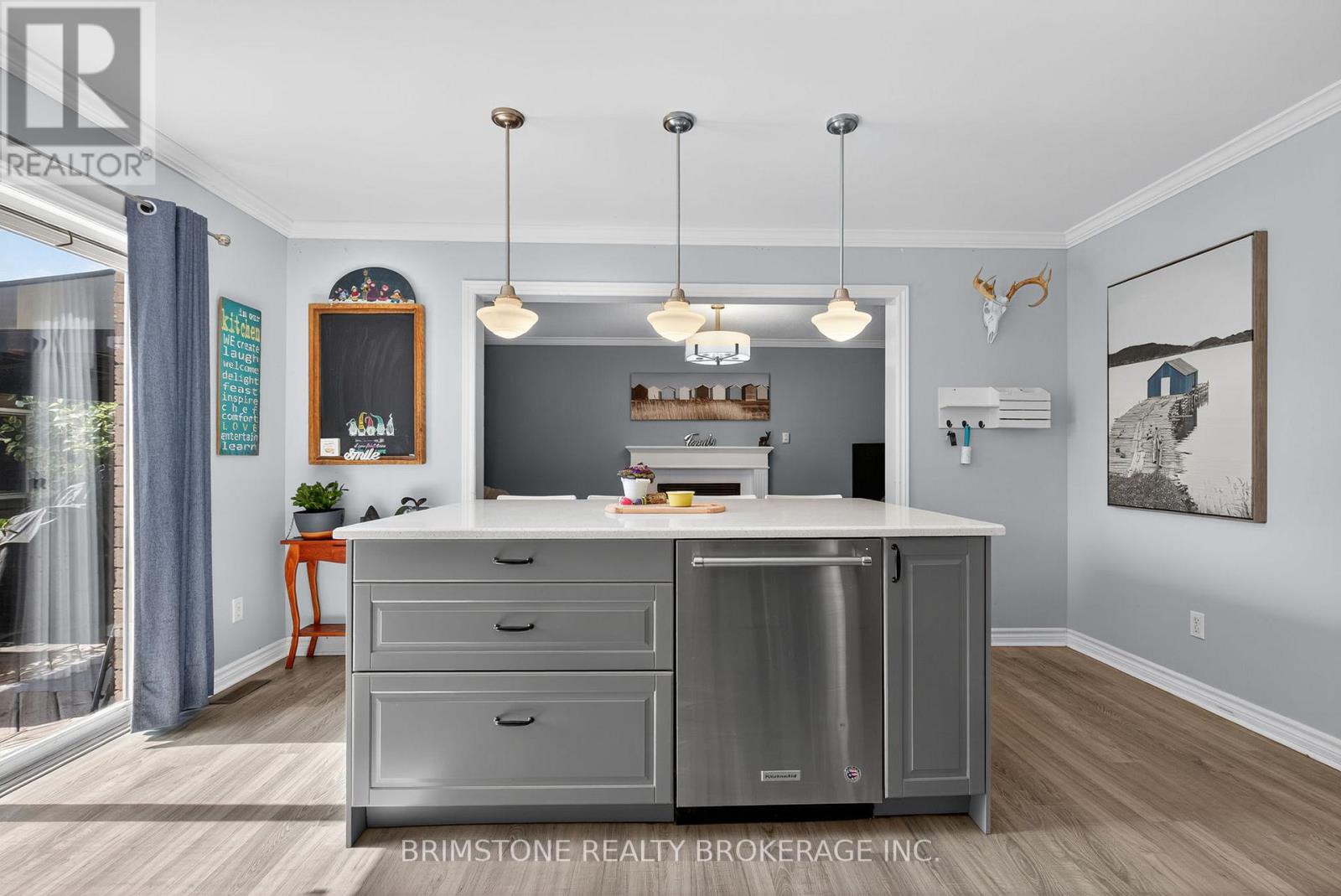 Photo 17 of 116 Bird Street, Barrie ON