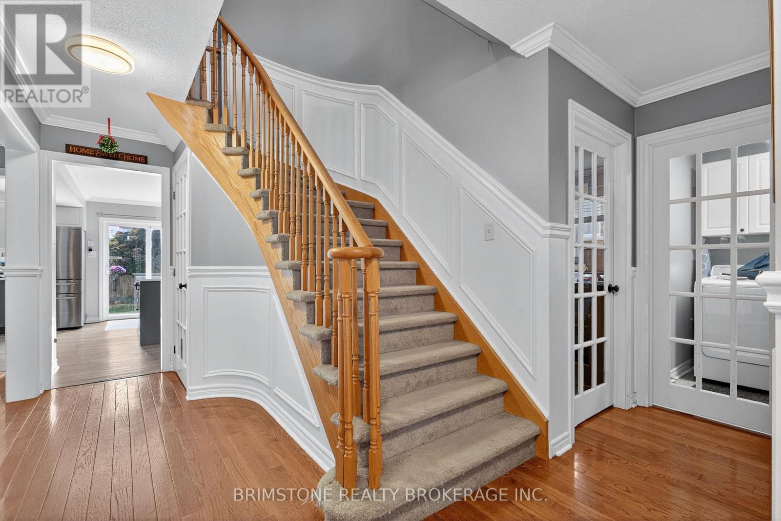 Photo 5 of 116 Bird Street, Barrie ON