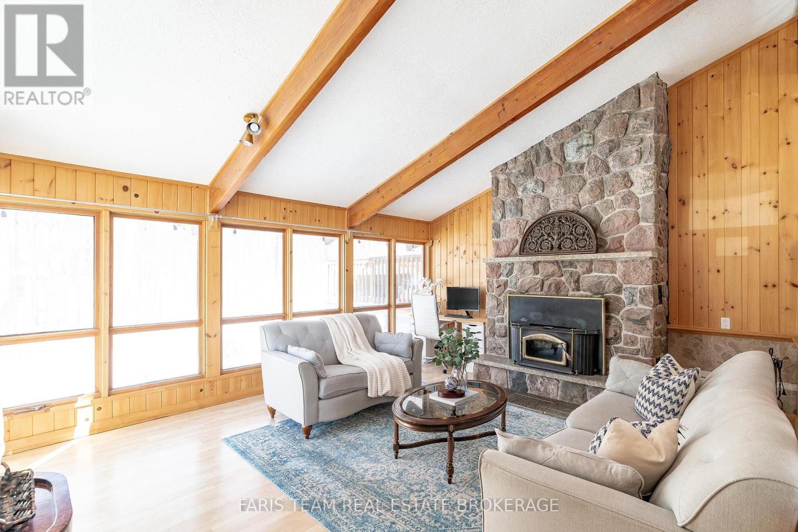 Photo 7 of 20 Glen Cedar Drive, Tiny ON